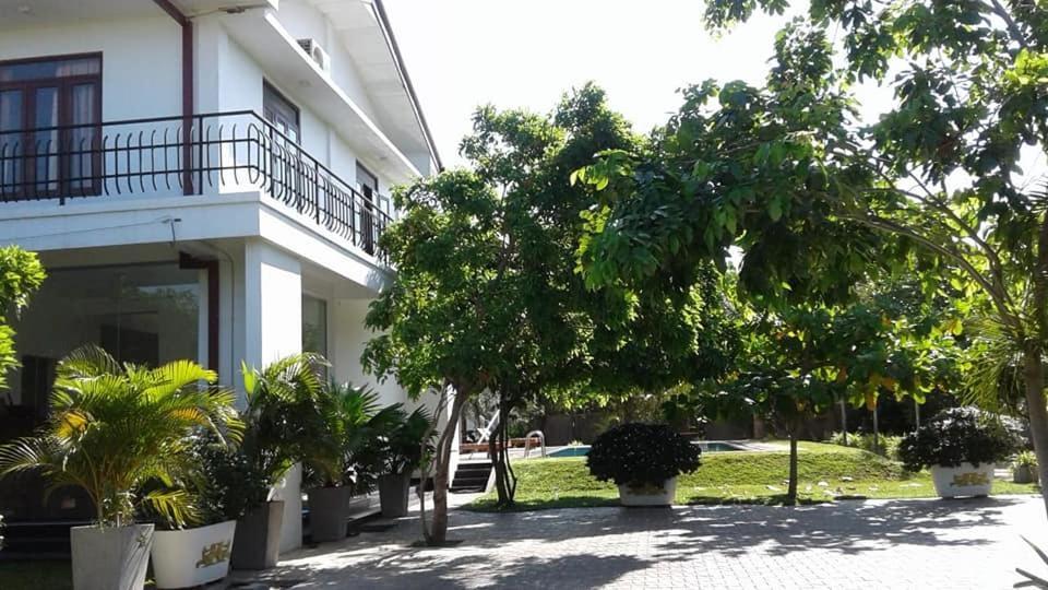 Sea Lagoon Beach Hotel Тринкомале Екстериор снимка