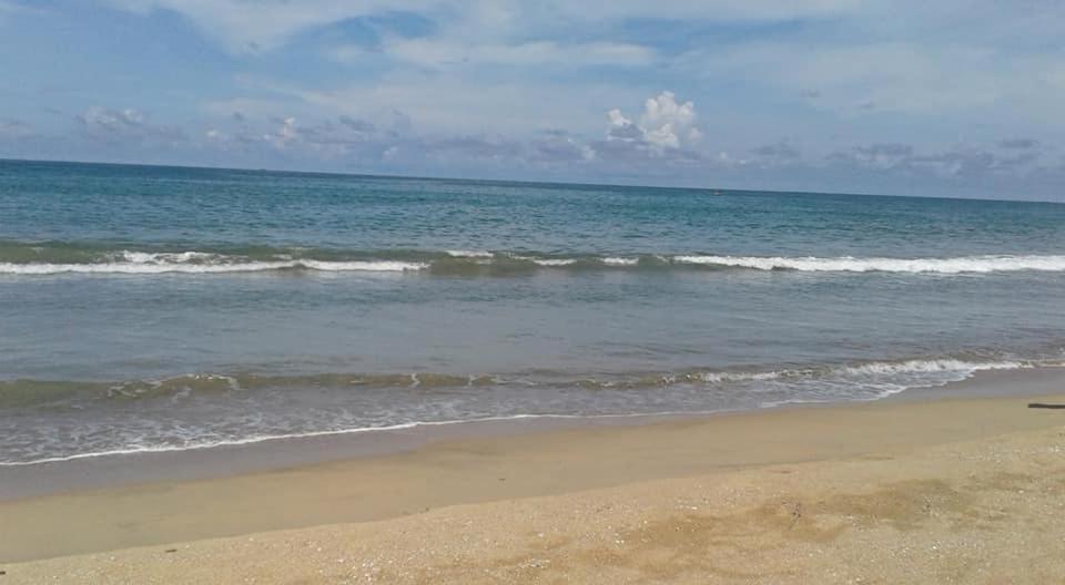 Sea Lagoon Beach Hotel Тринкомале Екстериор снимка