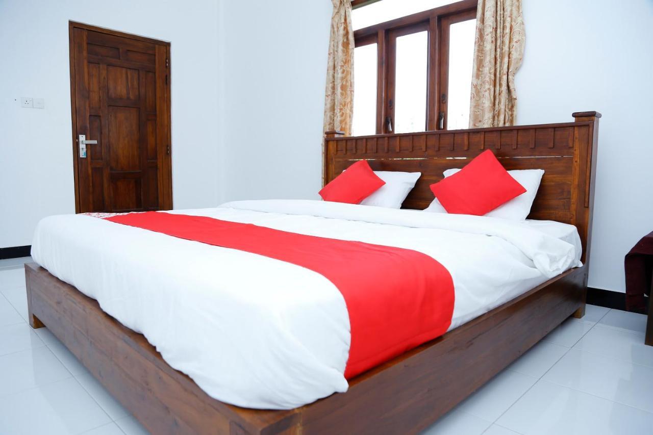 Sea Lagoon Beach Hotel Тринкомале Екстериор снимка